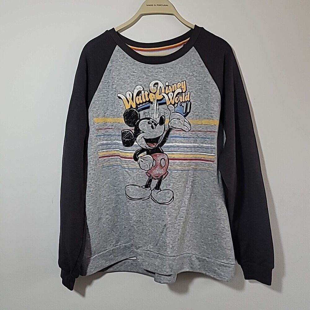 Disney Parks Sweatshirt Women’s 2x plus size gray raglan mickey mouse pullover